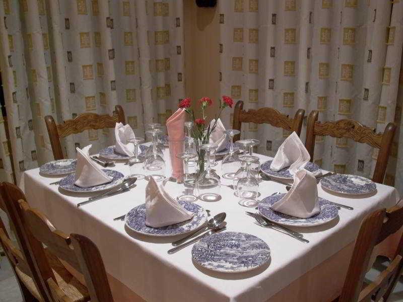 Hotel Calderon Cenes De La Vega Ristorante foto