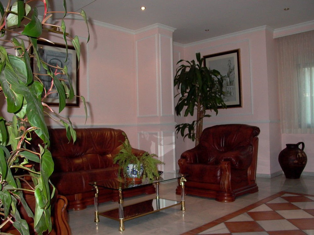 Hotel Calderon Cenes De La Vega Esterno foto